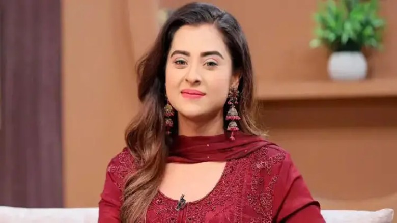 গান শোনাবেন বুবলী