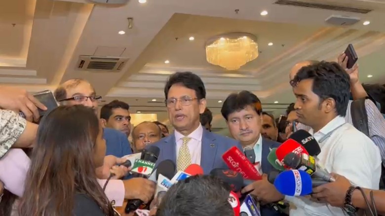 শিক্ষায় পাকিস্তানের অগ্রগতিতে মুগ্ধ শিক্ষামন্ত্রী, ‘আমি সত্যিই অভিভূত’...